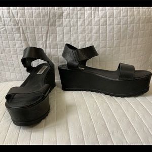 Steve Madden Trendy 90s Platform Sandals